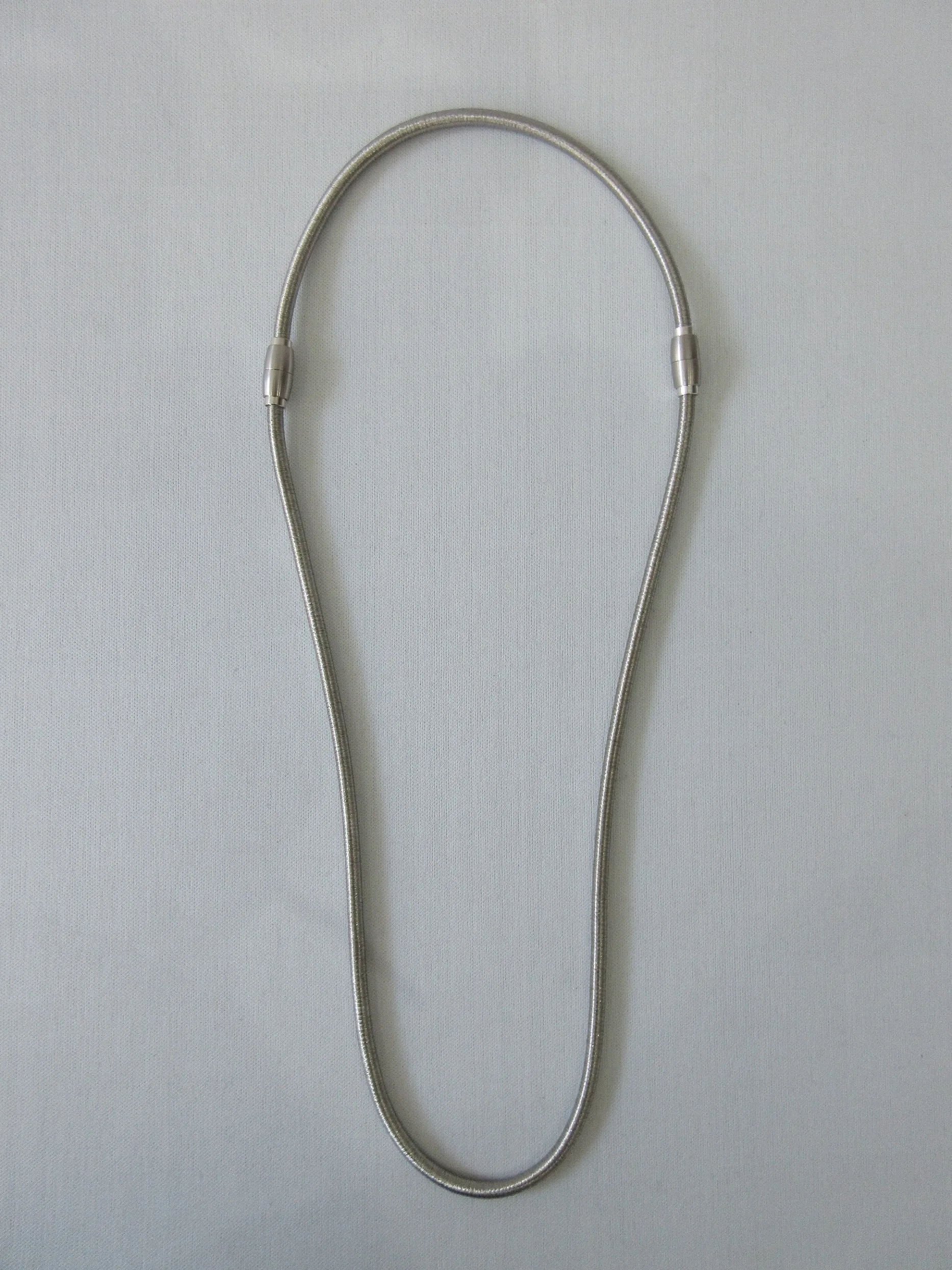 20A31 -Double Magnetic Attaching Necklace