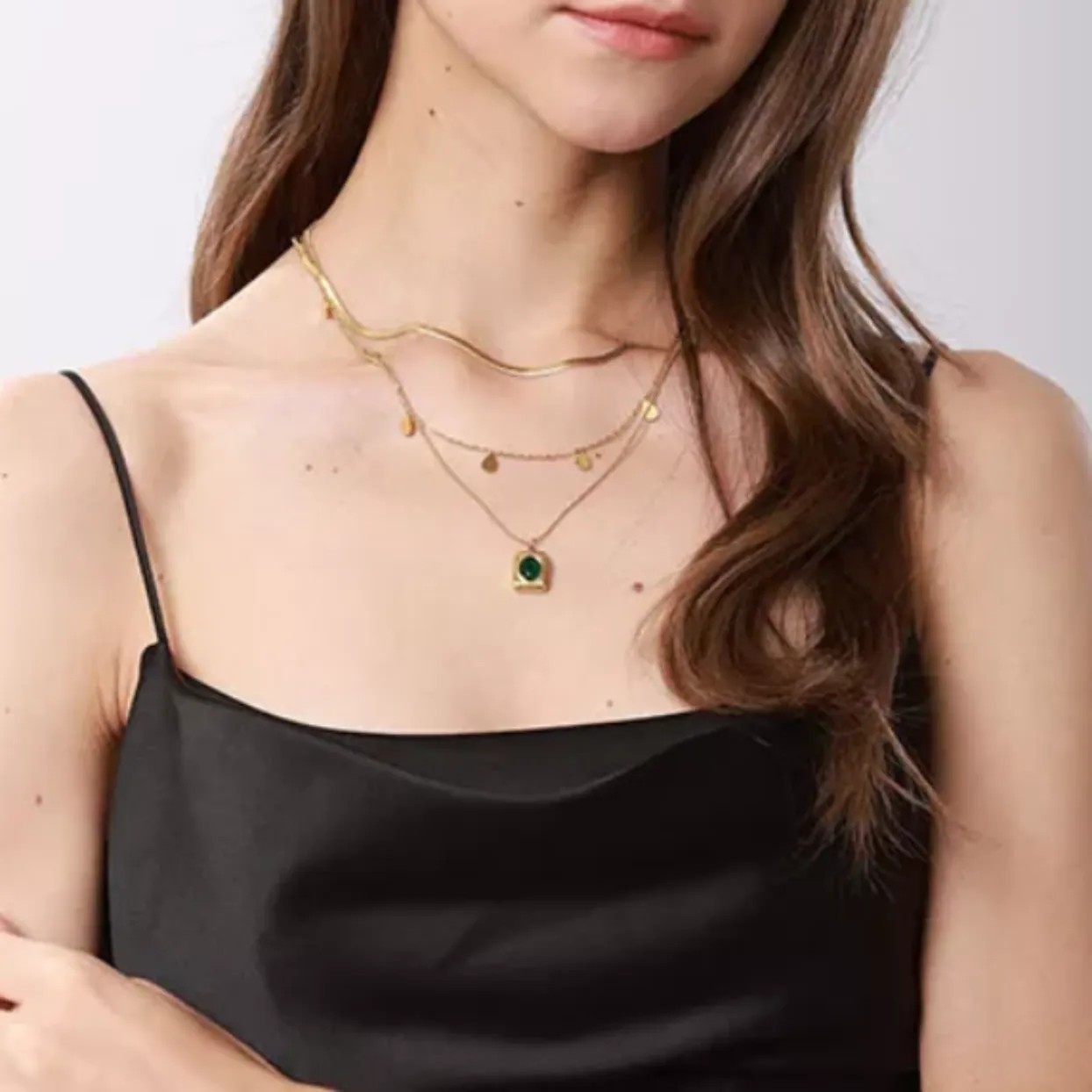 EMERALD ELEGANCE - WATERPROOF LAYERED GOLD NECKLACE