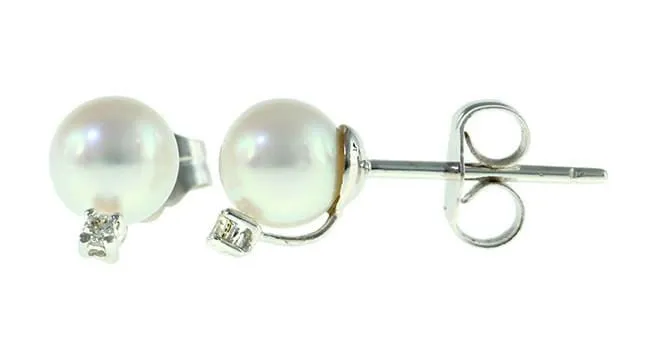 Japanese Akoya Pearl Earrings with Diamond