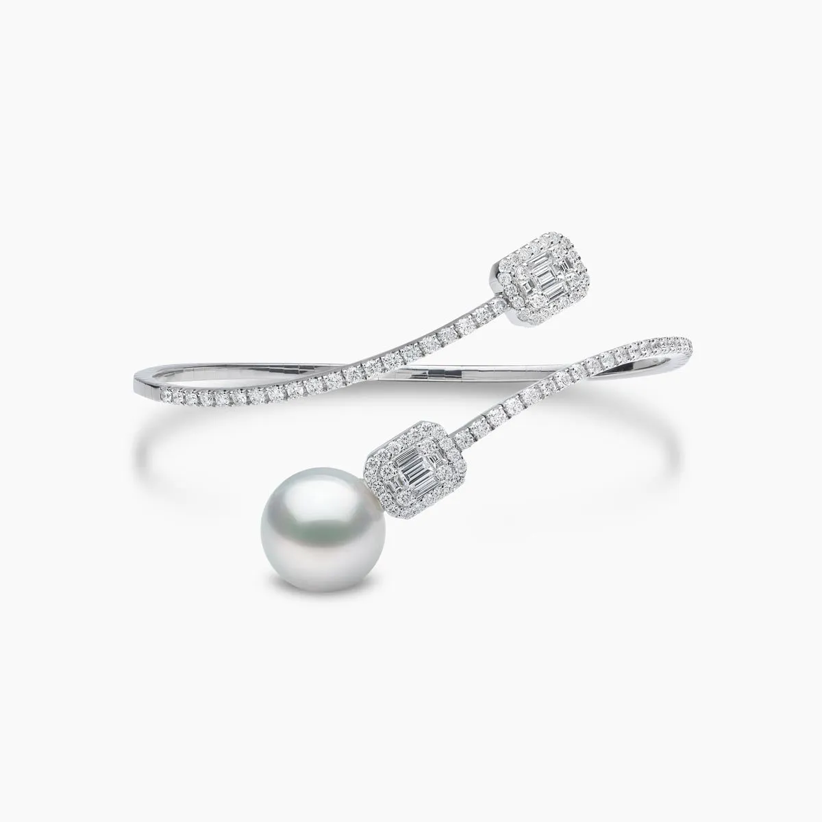 Starlight 18K Gold South Sea Pearl and Baguette Diamond Bangle